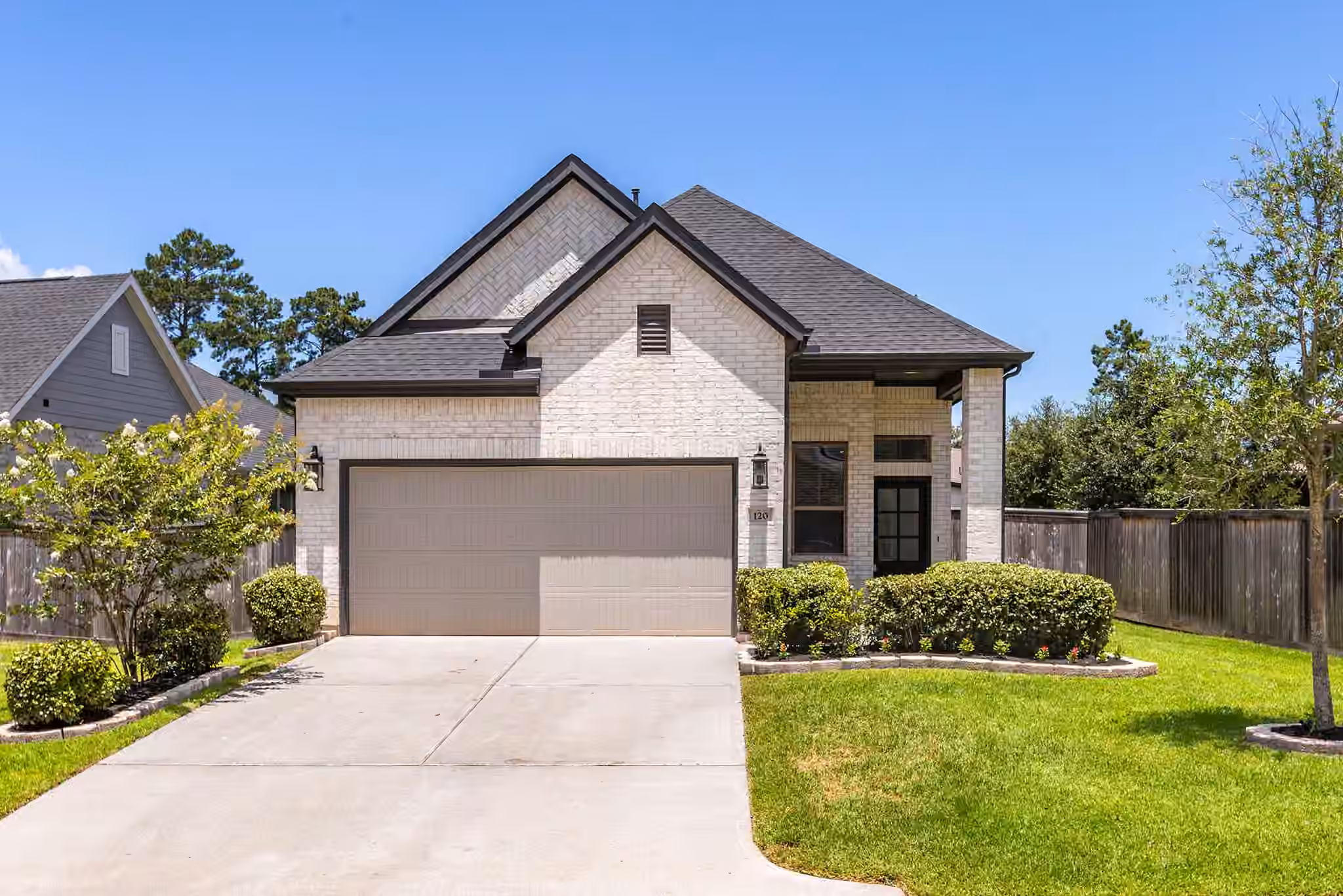 Photo 2 of 120 Lukewood Circle, Conroe, TX