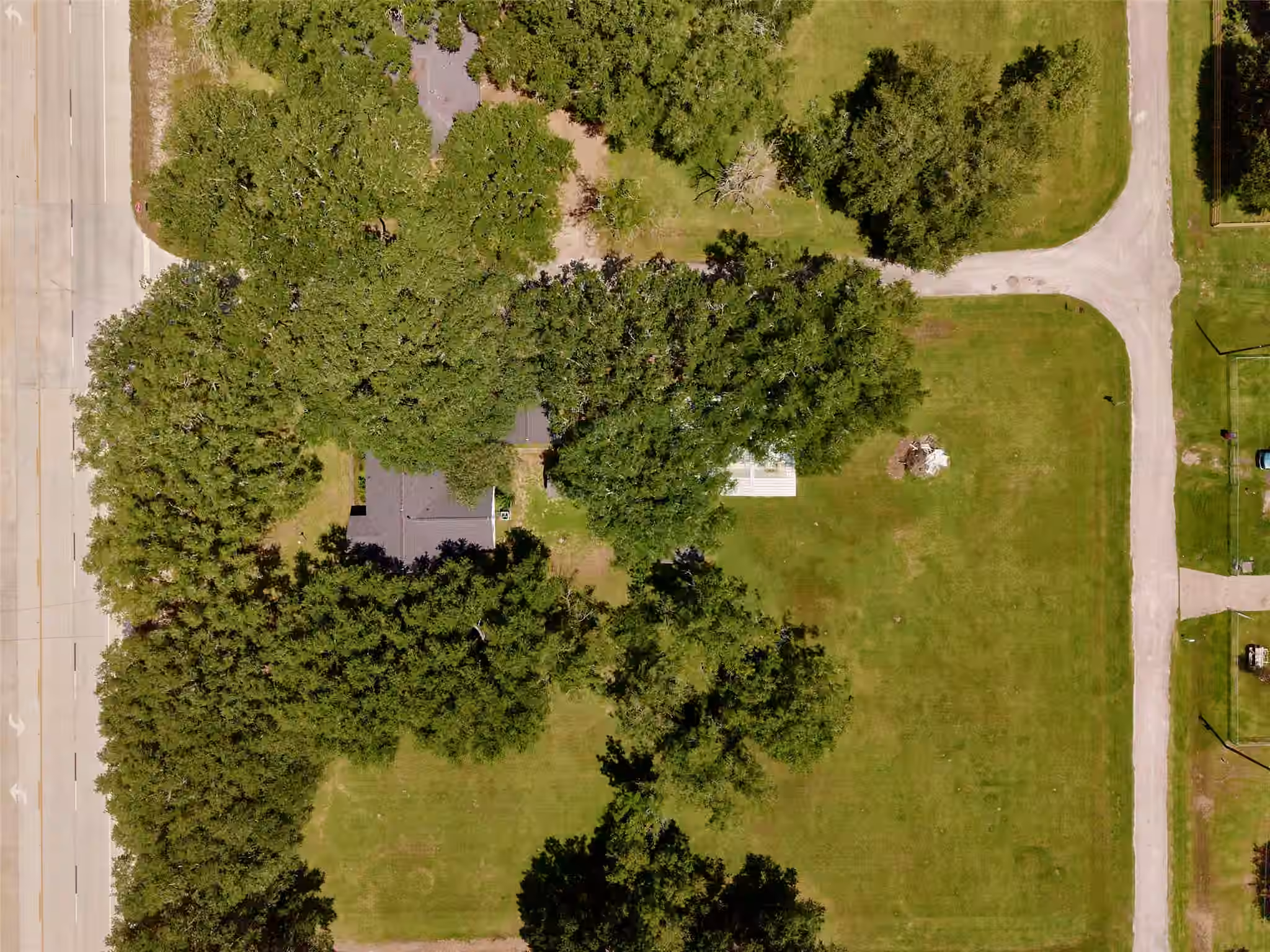 Photo 3 of 16103 Highway 36, Needville, TX