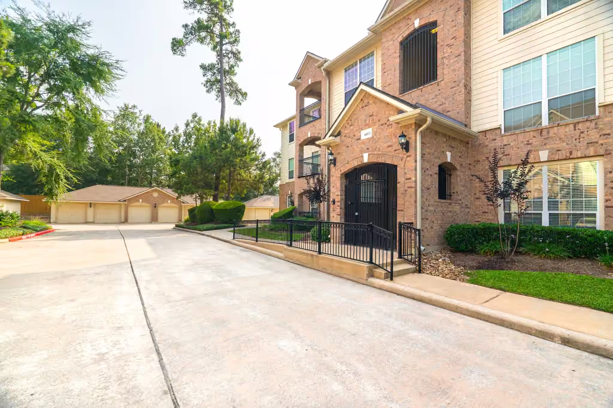 Photo of 6607 Lake Woodlands Drive 312, The Woodlands, TX 77382