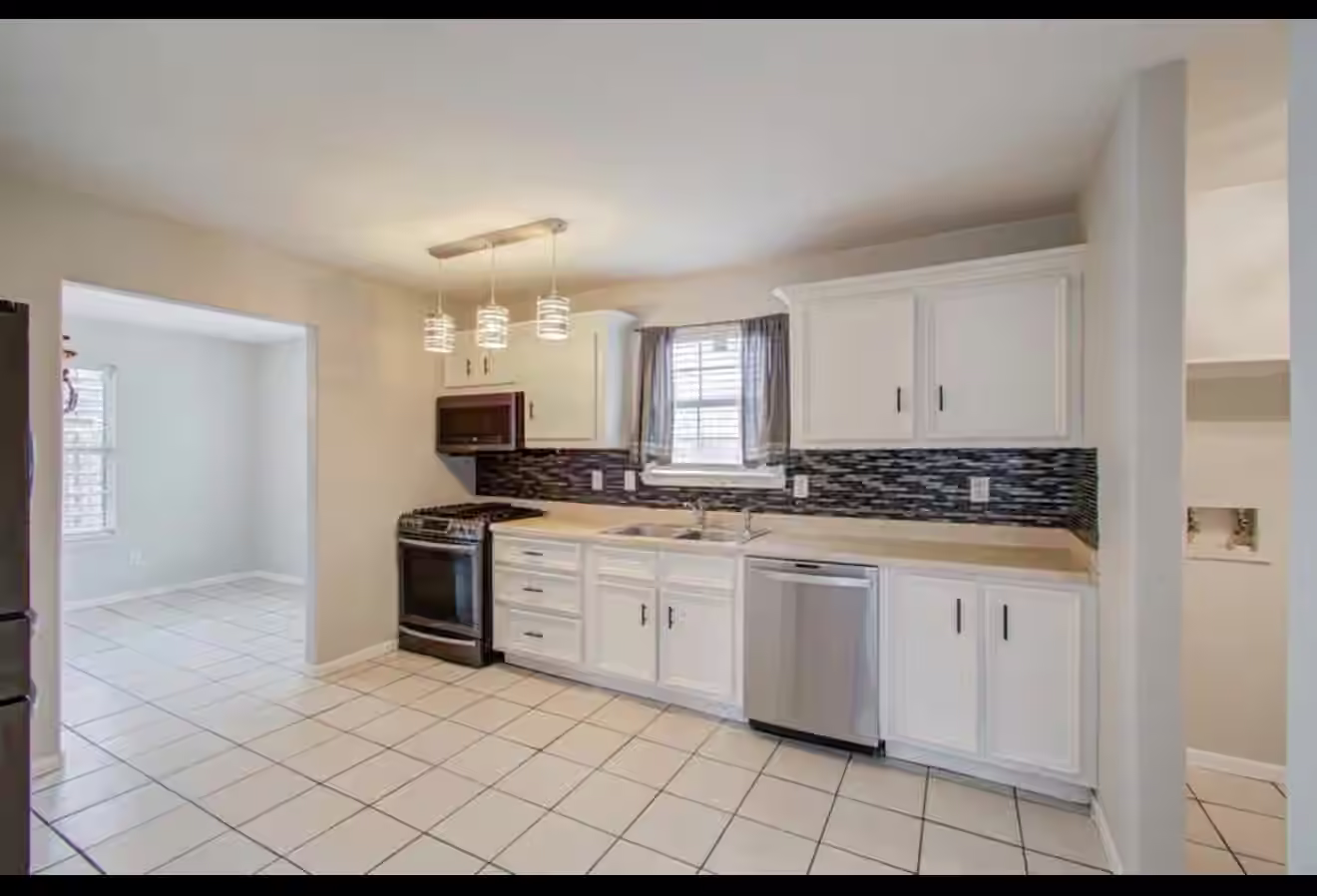 Photo 4 of 3131 Chaffin Street, Houston, TX