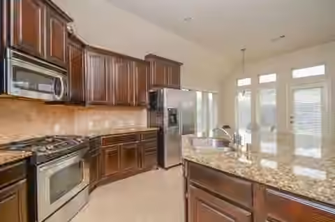 Photo 4 of 2610 Briar Rose Court, Pearland, TX