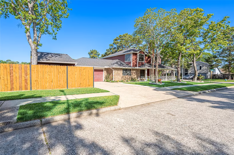 Photo 5 of 3403 Berry Grove Drive, Spring, TX