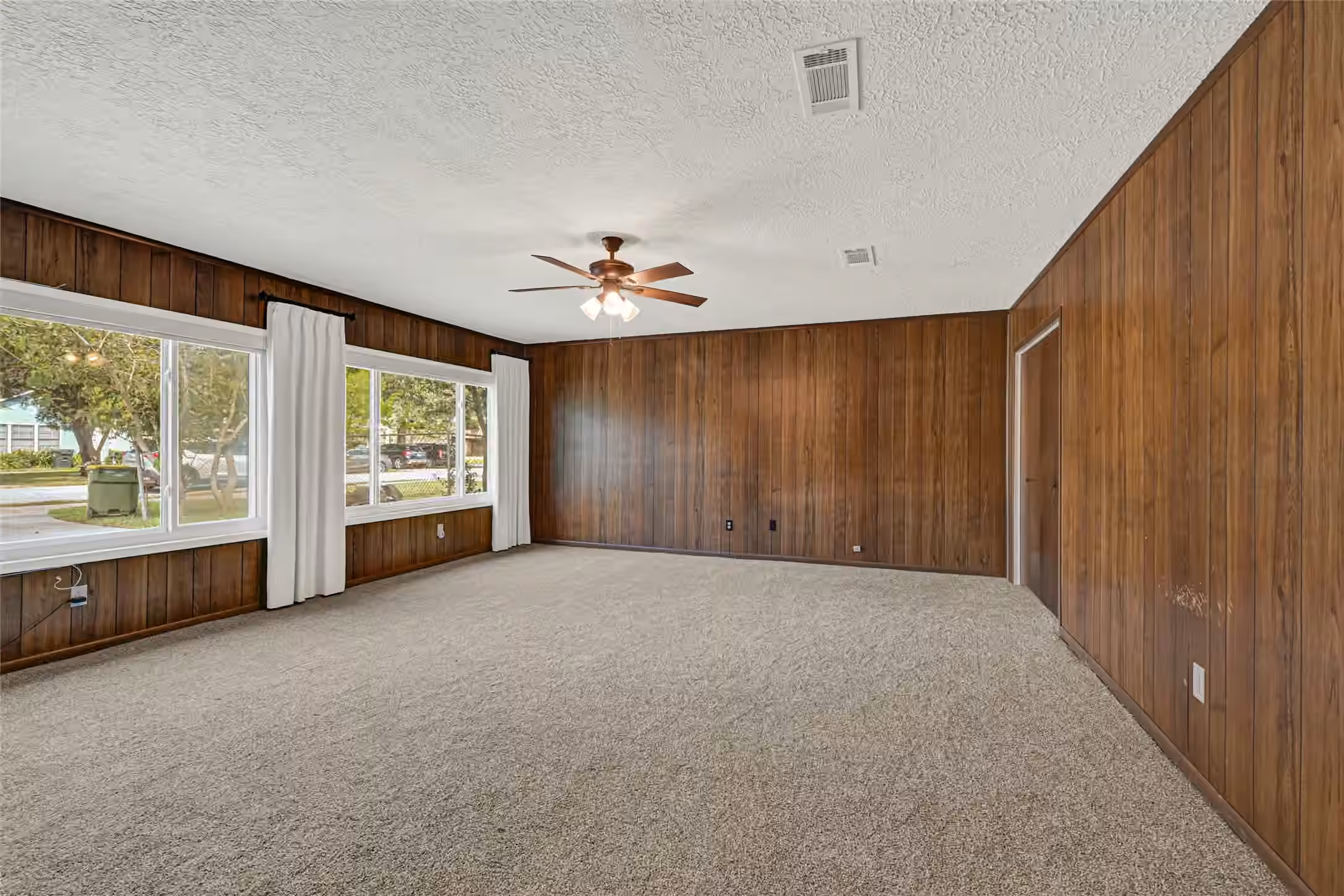 Photo 4 of 2509 Pearland Avenue, Pearland, TX