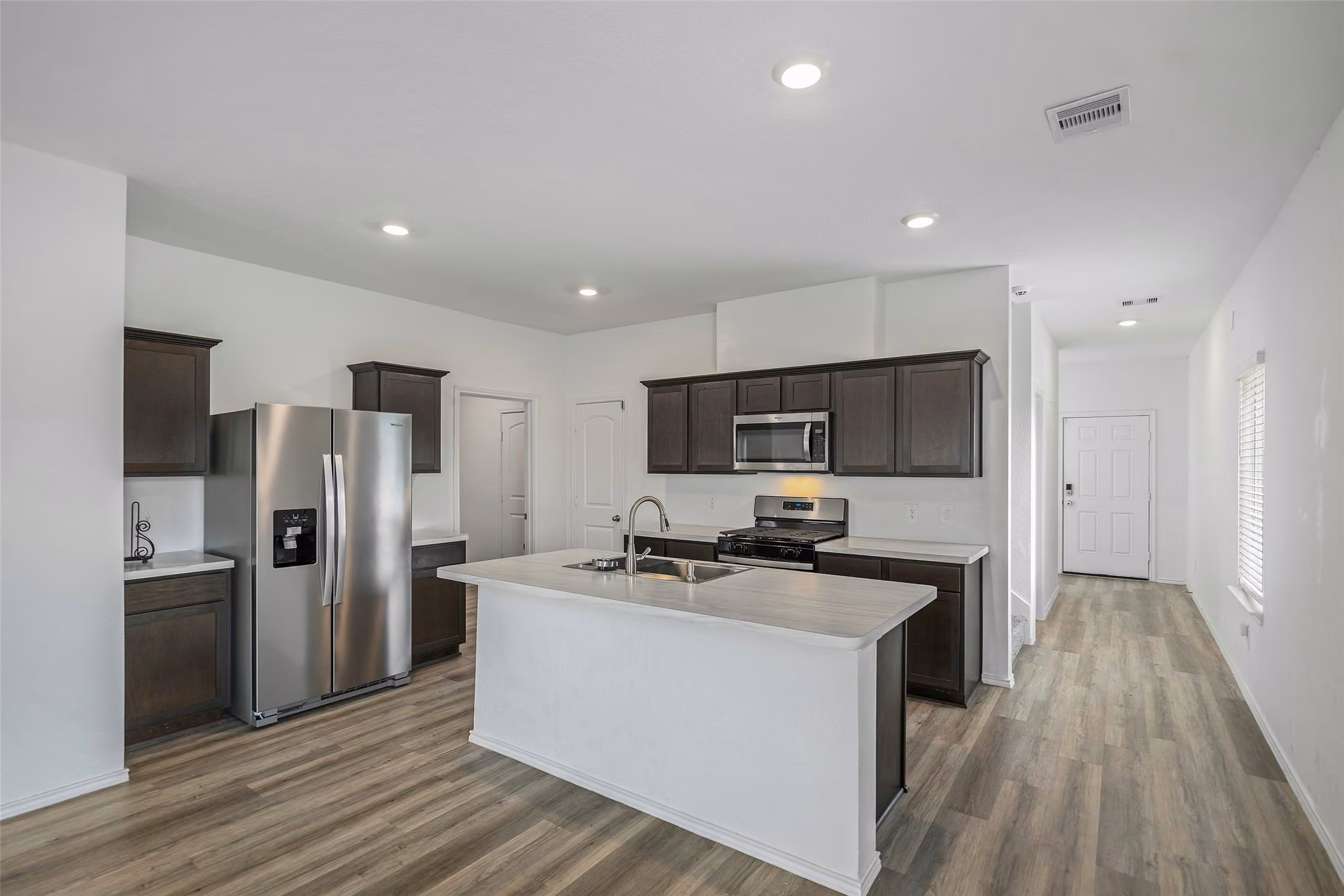 Photo 5 of 1103 JUNIPER VISTA DR, Houston, TX
