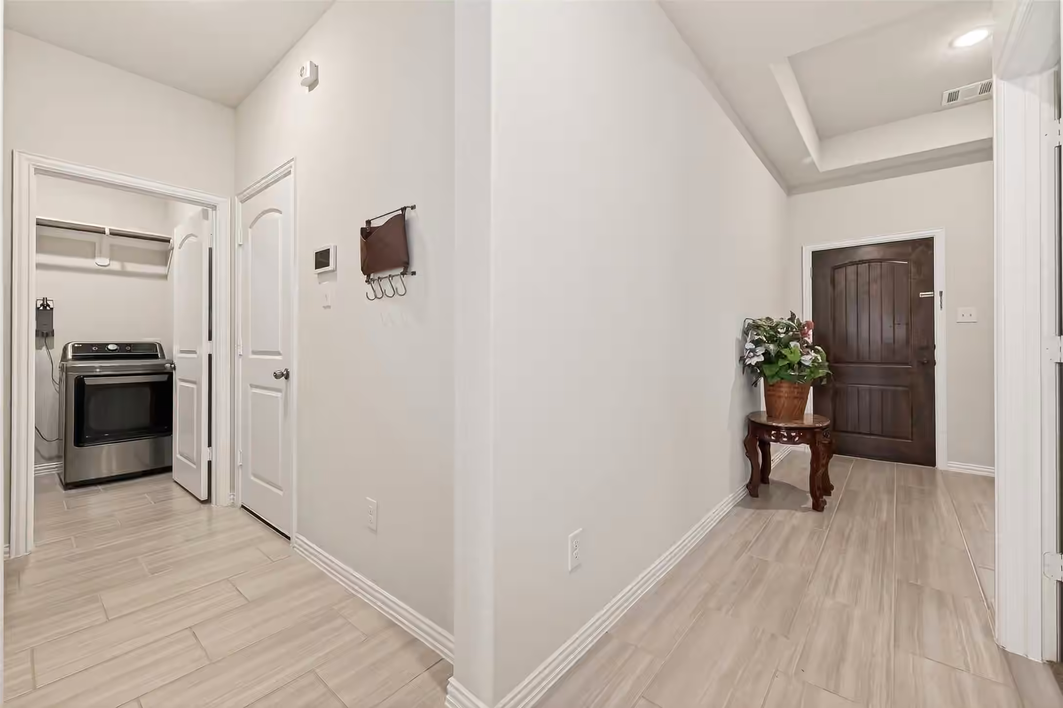 Photo 4 of 233 bonita beach Drive, Katy, TX