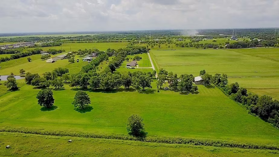 Photo 7 of 2923 Krenek Road, Crosby, TX