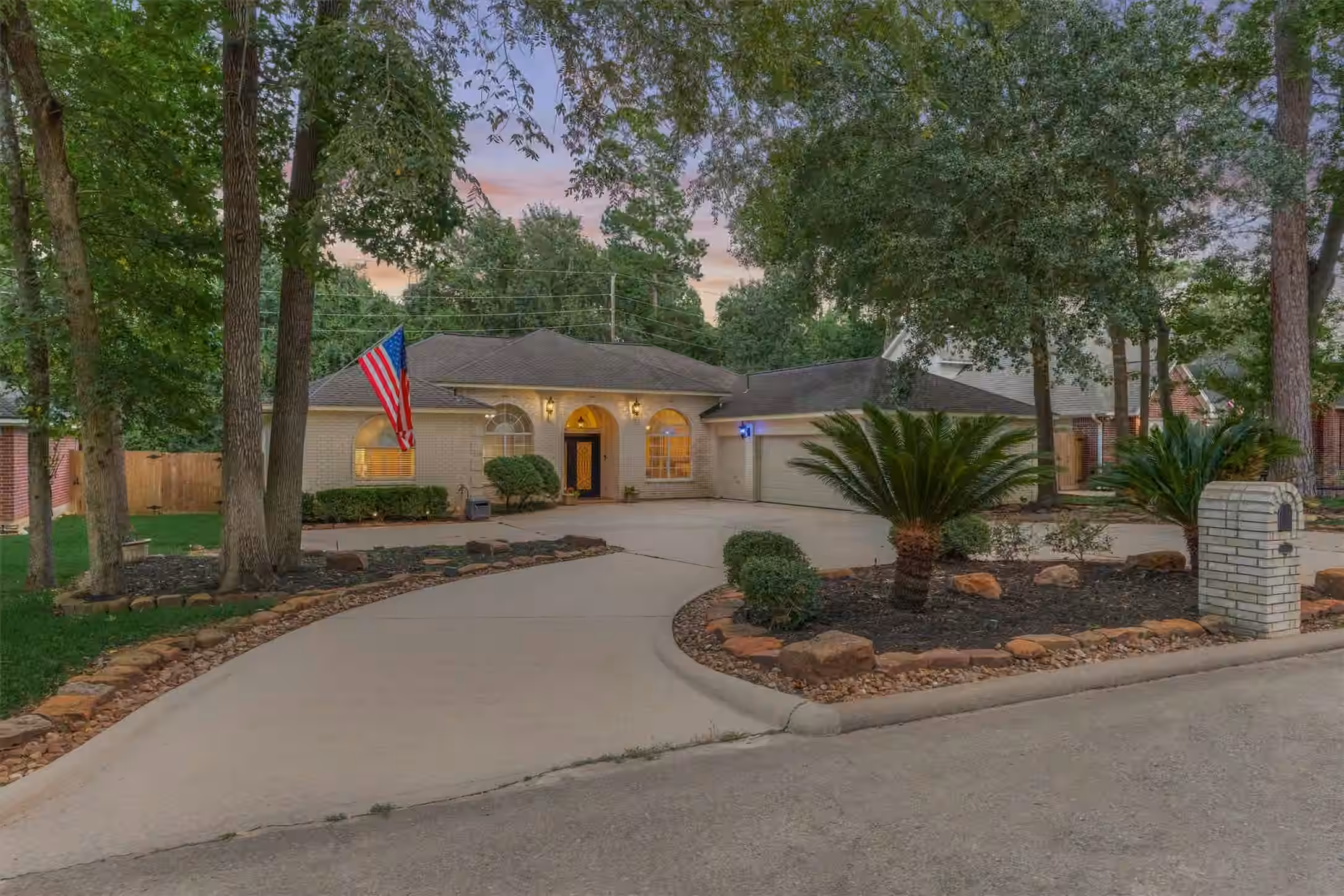 Photo of 145 Park Way, Conroe, TX 77356