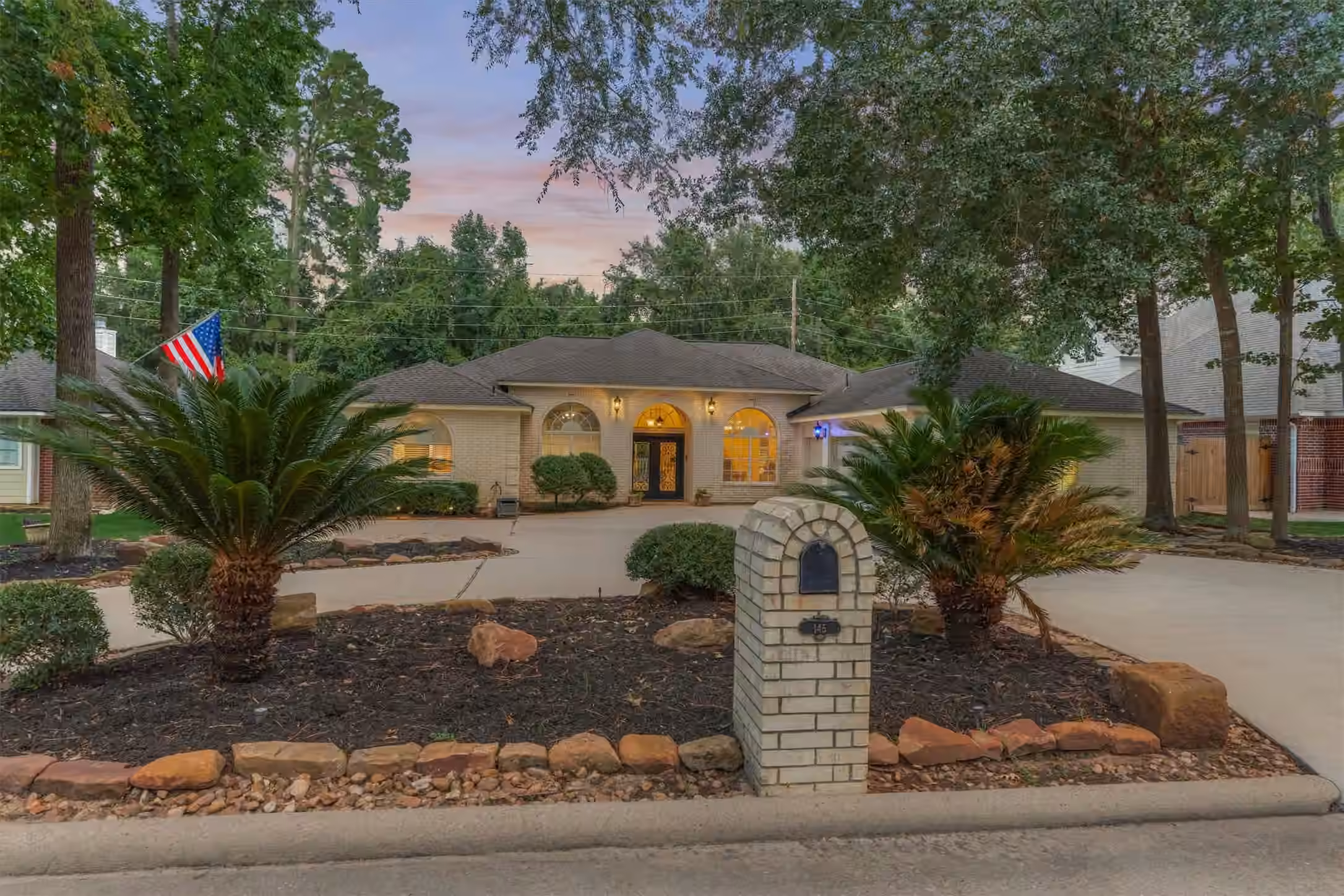 Photo 2 of 145 Park Way, Conroe, TX
