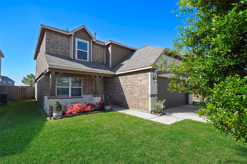 Photo 3 of 2148 Pacific Loon Lane, Conroe, TX