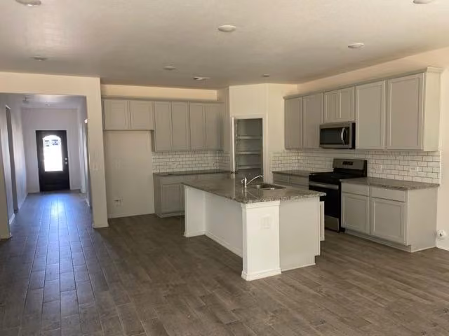 Photo 2 of 14207 Cypress Laurel Court, Conroe, TX