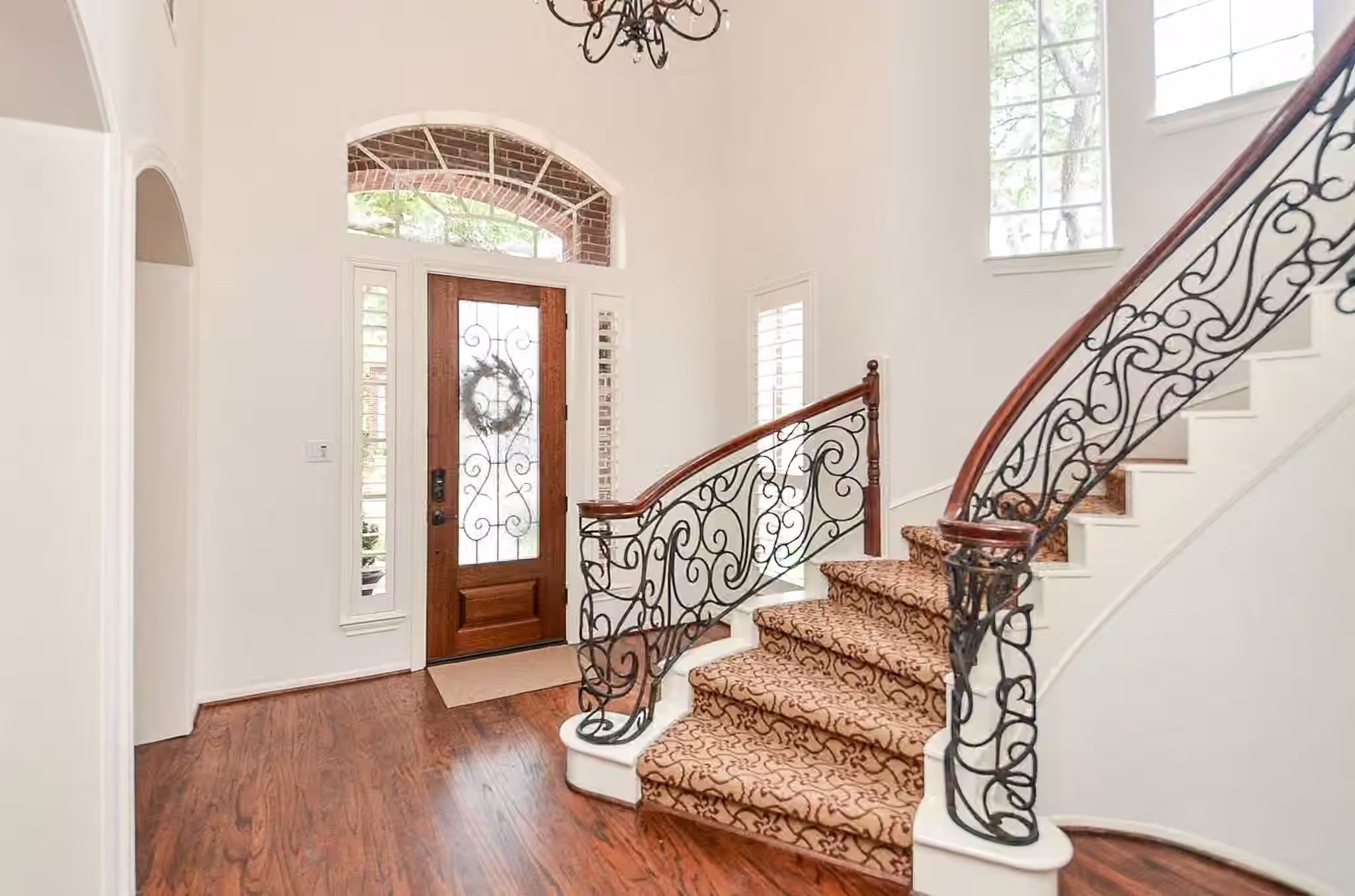 Photo 3 of 19 Ambleside Crescent Drive, Sugar Land, TX