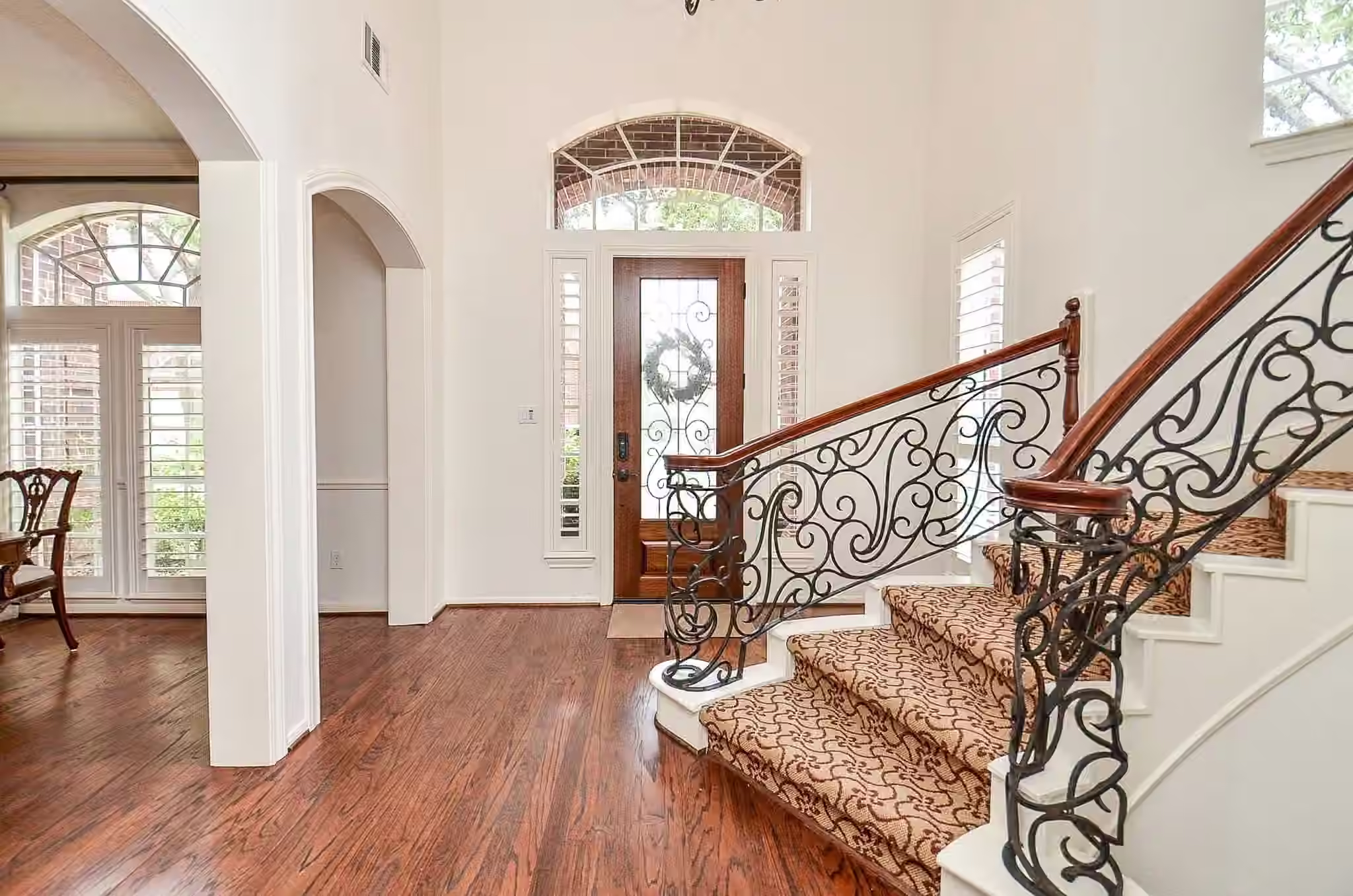 Photo 4 of 19 Ambleside Crescent Drive, Sugar Land, TX