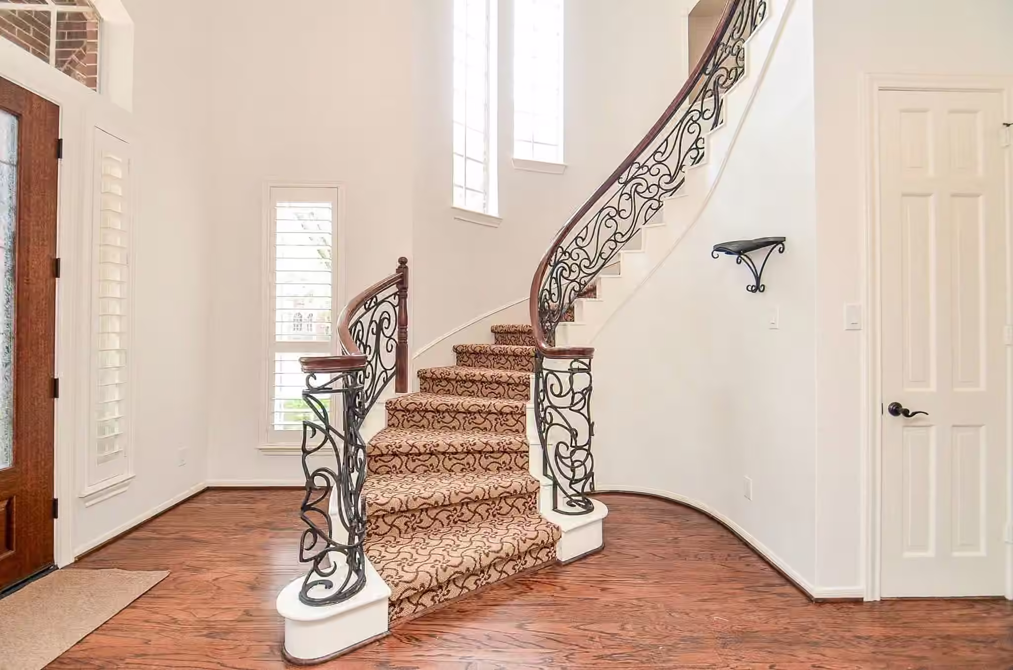 Photo 5 of 19 Ambleside Crescent Drive, Sugar Land, TX
