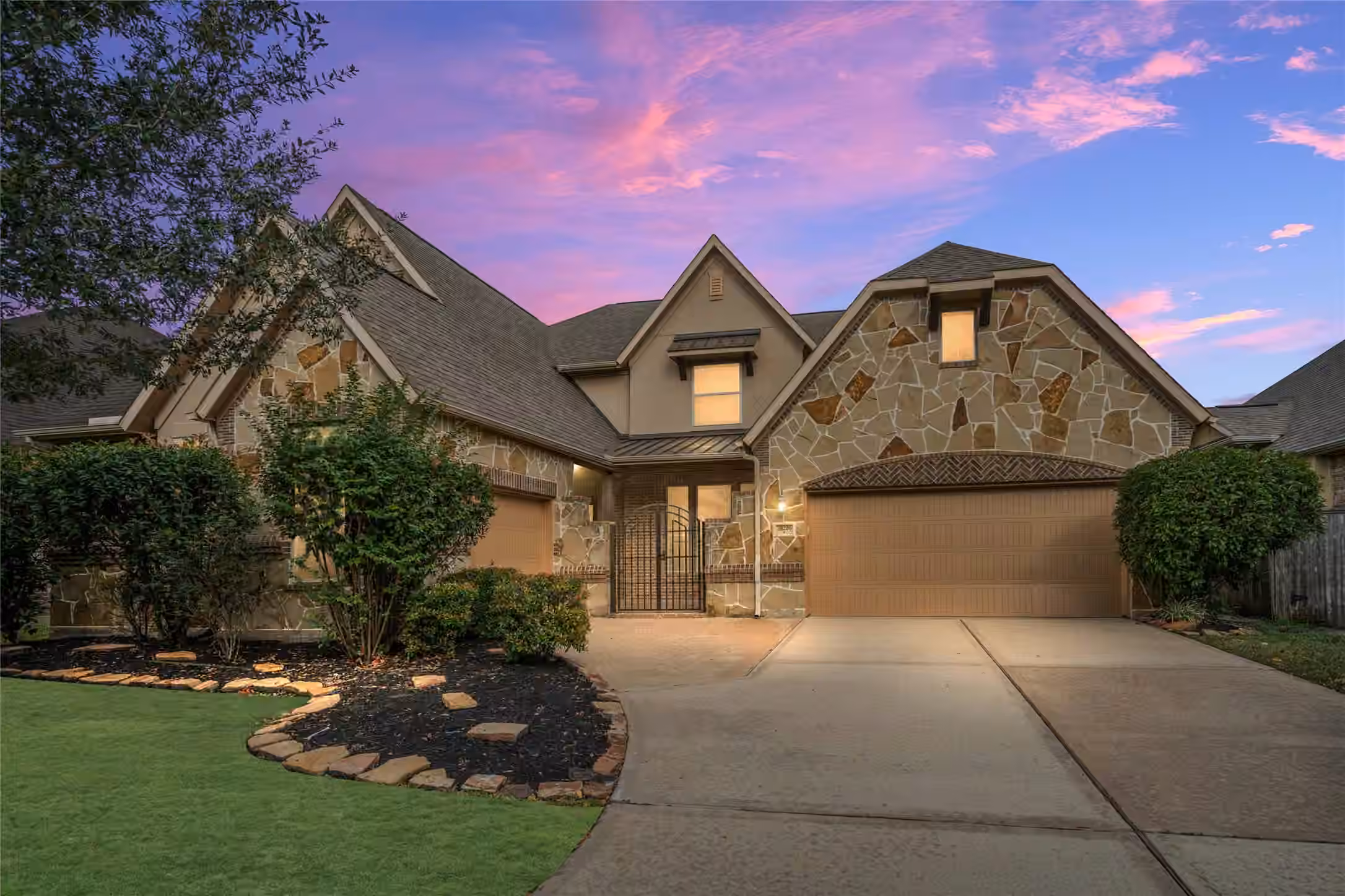 Photo 4 of 28206 Green Forest Bluff Trail, Katy, TX
