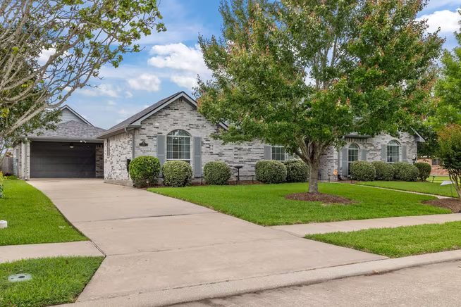 Photo 4 of 312 Torrey Court, League City, TX