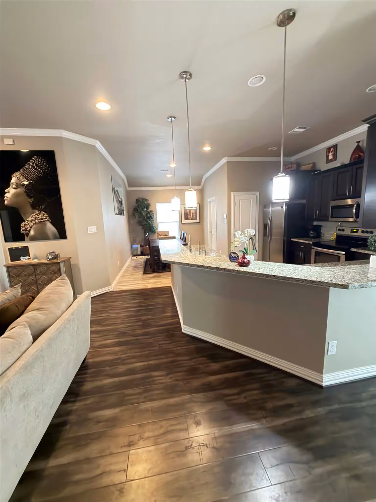 Photo 4 of 8150 Sharondale Drive, Houston, TX