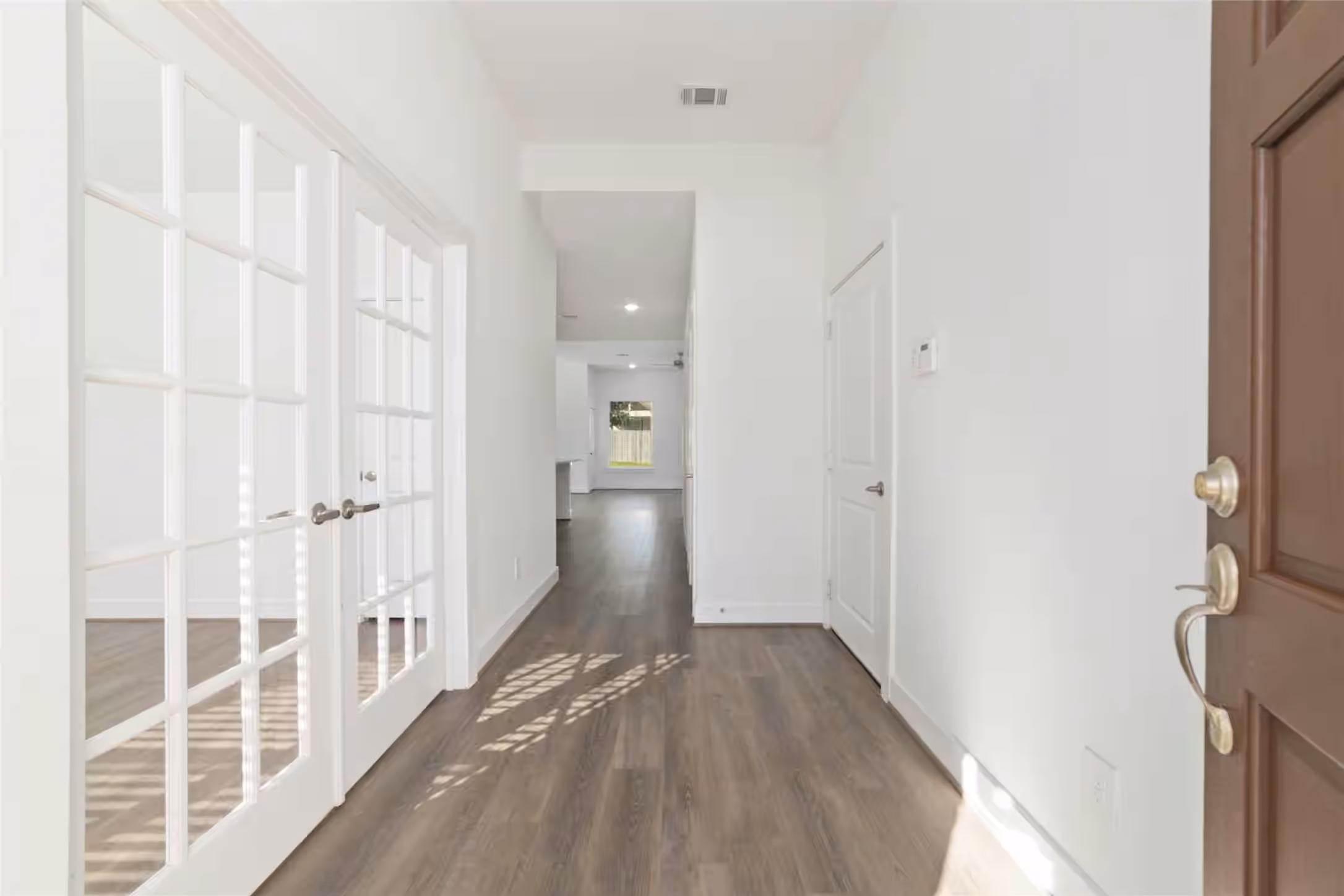 Photo 3 of 919 Golden Willow Lane, Conroe, TX