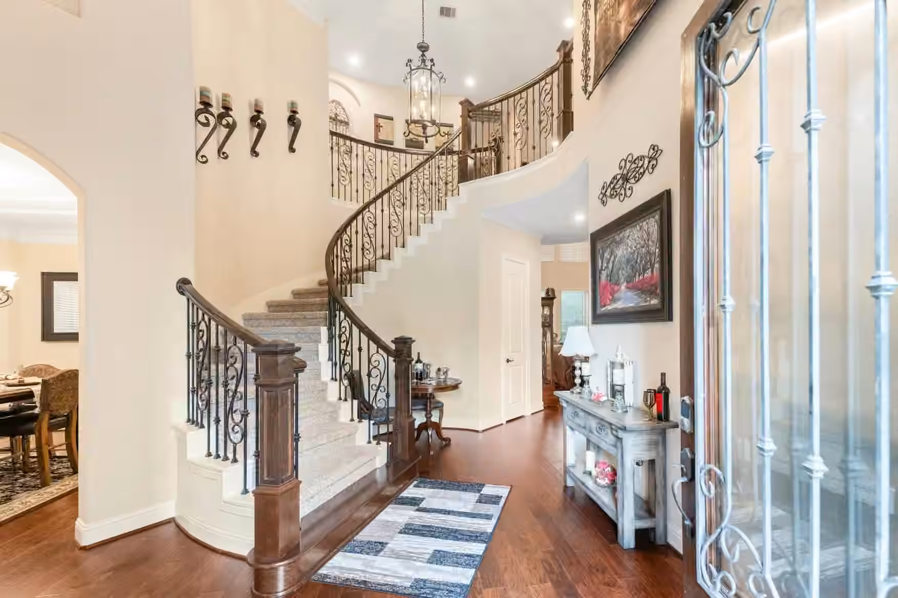 Photo 5 of 1026 Pleasant Pines Lane, Pinehurst, TX