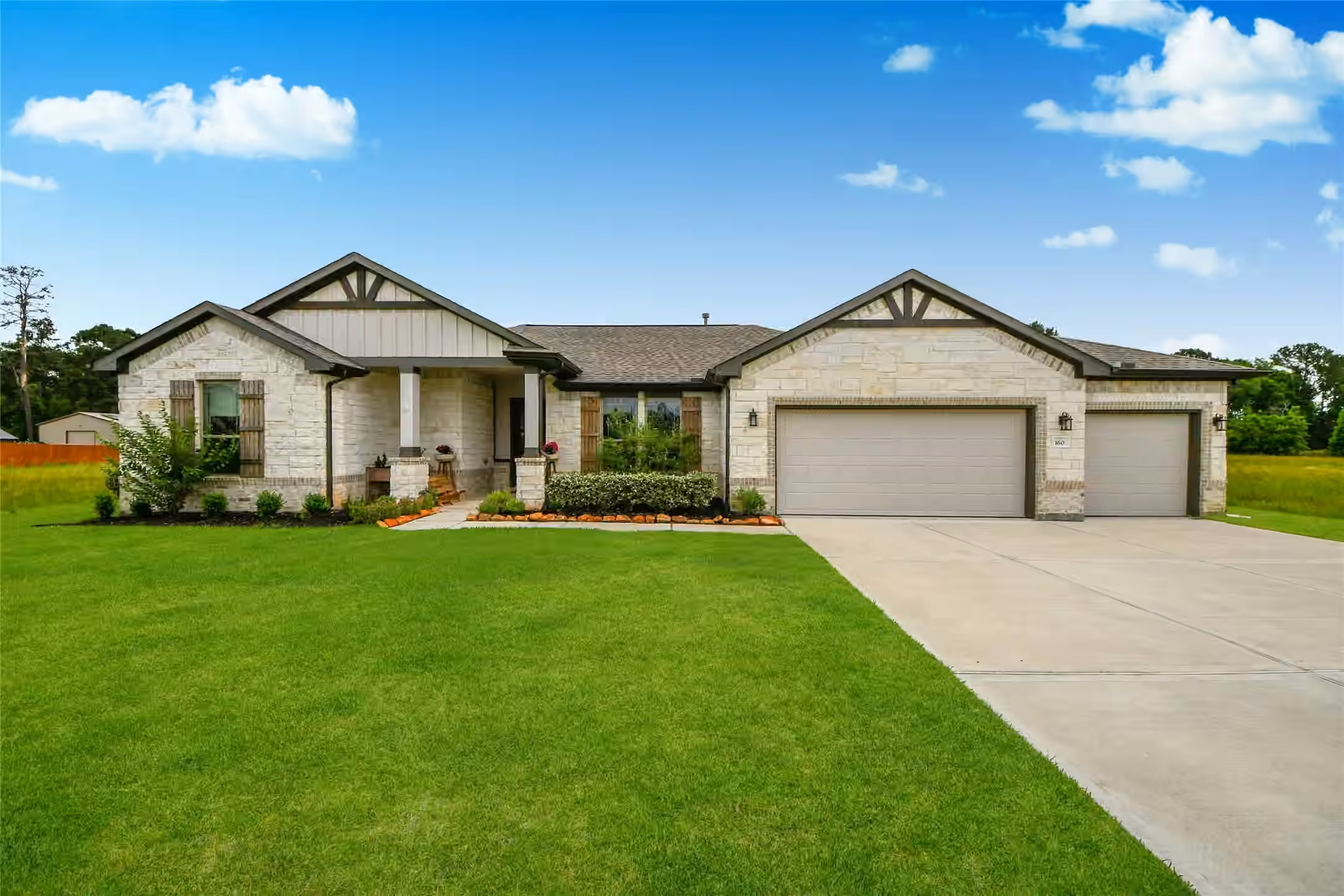 Photo 2 of 160 Barton Place Drive, Cleveland, TX