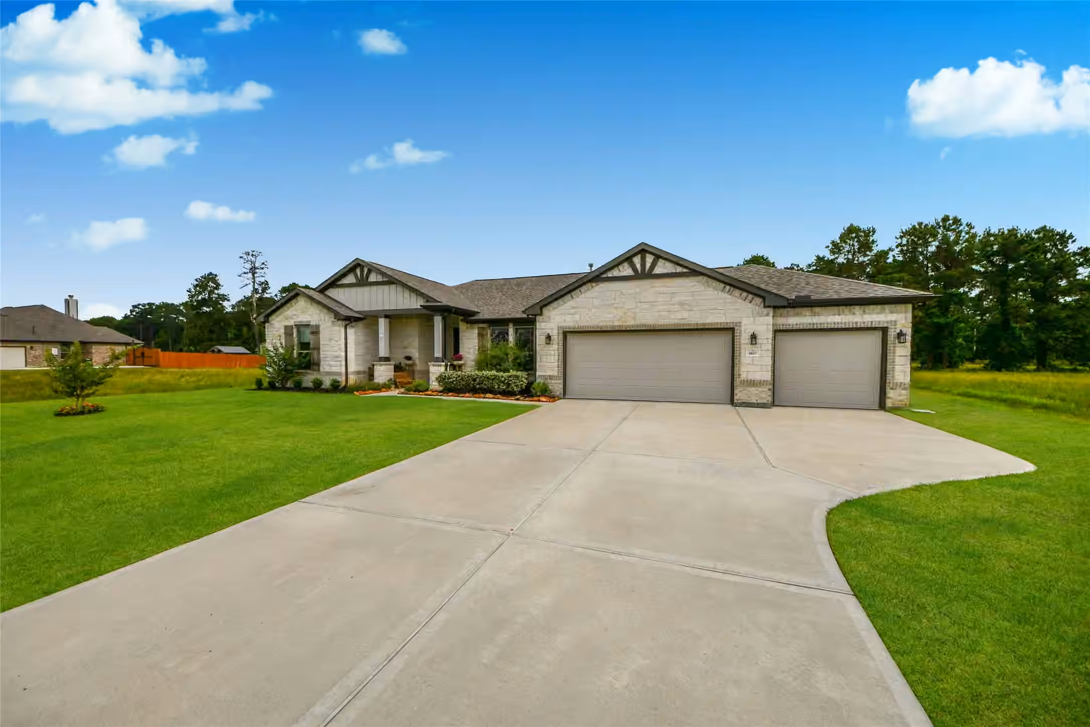 Photo 3 of 160 Barton Place Drive, Cleveland, TX