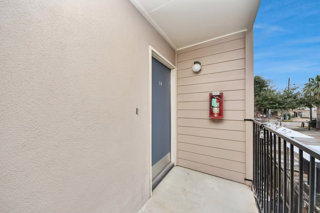Photo 3 of 1818 Augusta Drive 14, Houston, TX