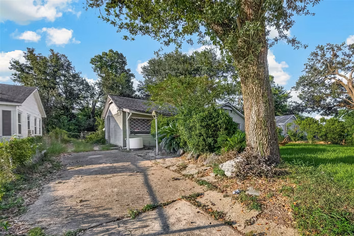 Photo 3 of 4723 Arvilla Lane, Houston, TX
