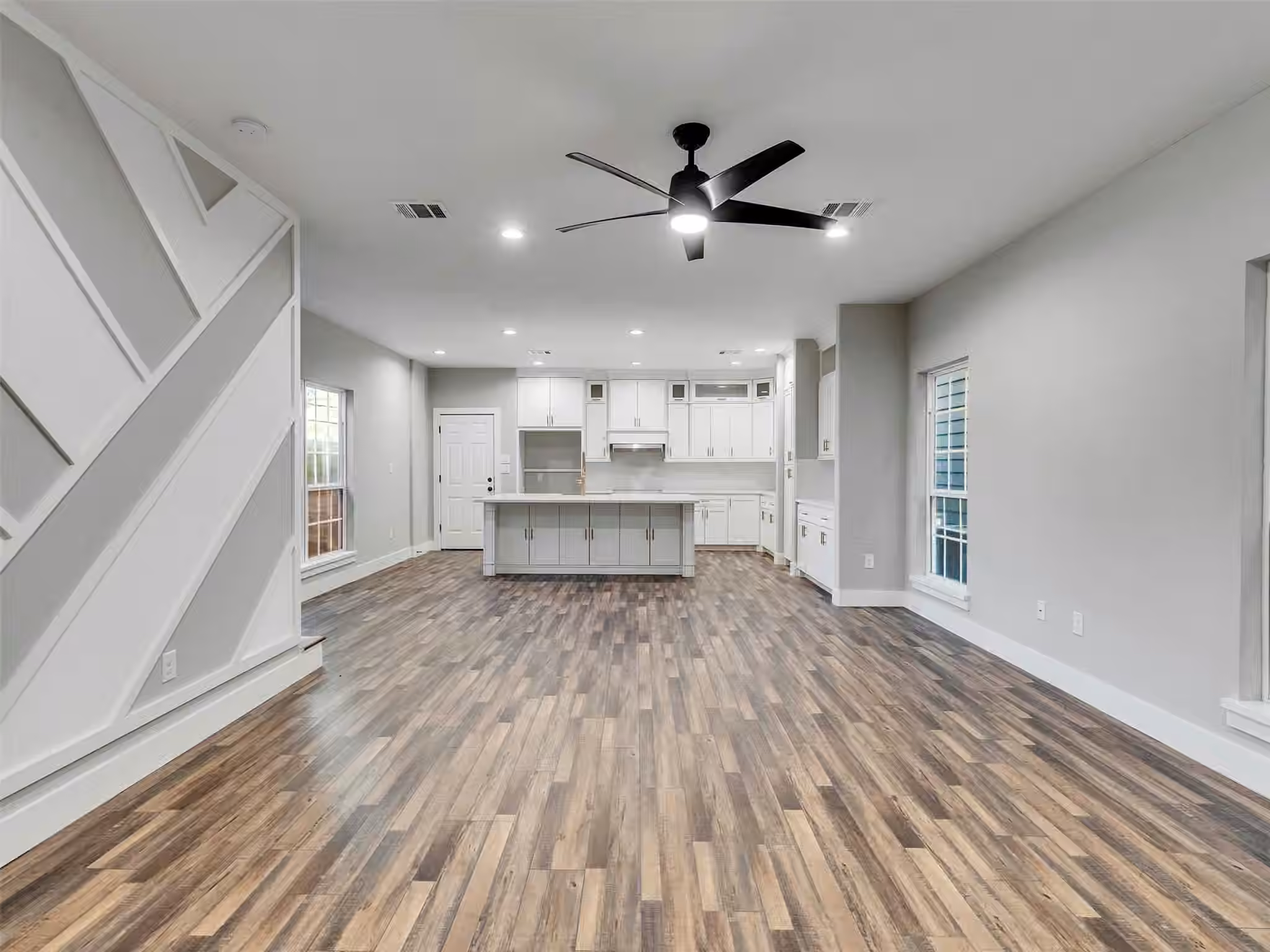 Photo 2 of 235 Hahlo Street, Houston, TX