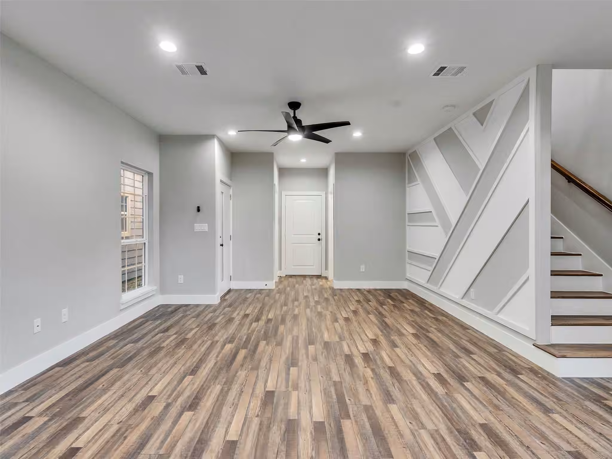 Photo 6 of 235 Hahlo Street, Houston, TX