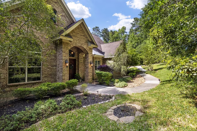 Photo 4 of 7421 Enchanted Stream Drive, Conroe, TX