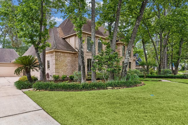 Photo 4 of 2519 Golden Pond Drive, Kingwood, TX