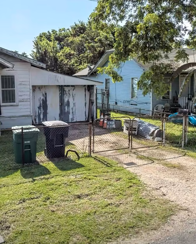 Photo 2 of 1301 Boulder Street, Houston, TX