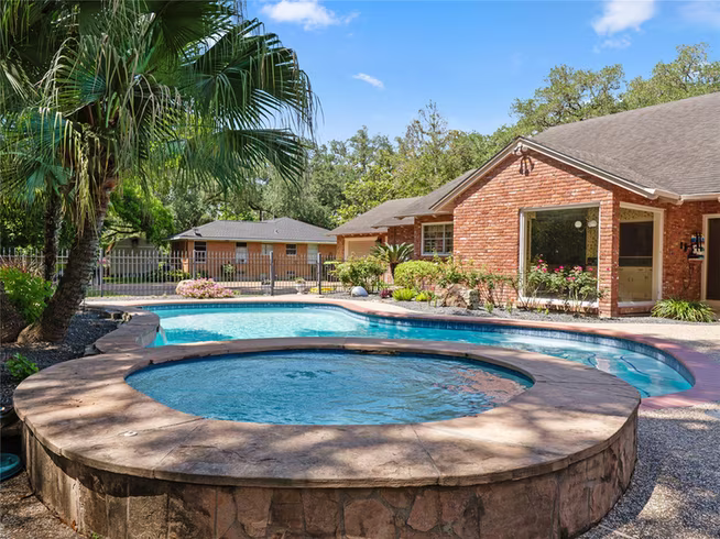 Photo 2 of 2310 Oak Drive, Bay City, TX