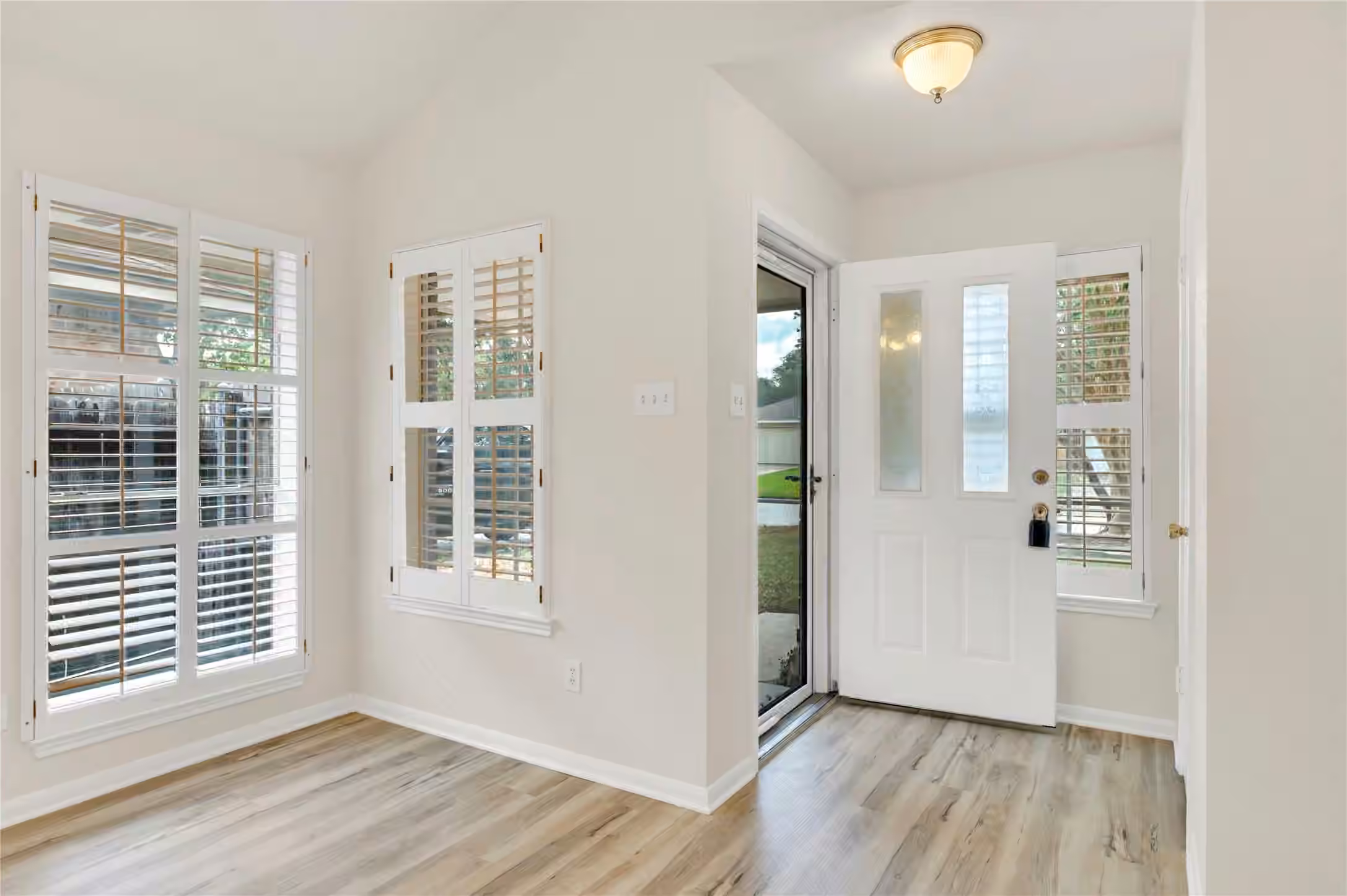 Photo 3 of 18734 Wonder Land Way, Houston, TX