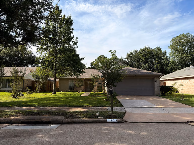 Photo 2 of 12014 Woolford Drive, Houston, TX