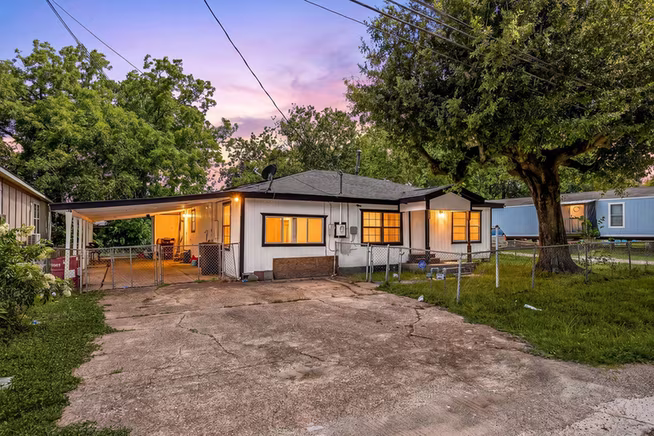Photo of 211 Arcadian Drive, Crosby, TX 77532