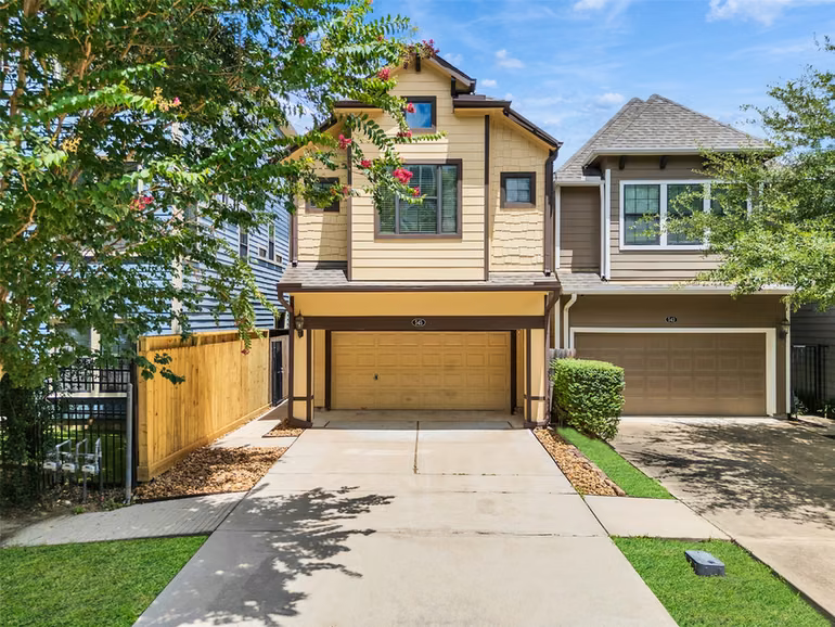 Photo 2 of 545 W 25th Street, Houston, TX