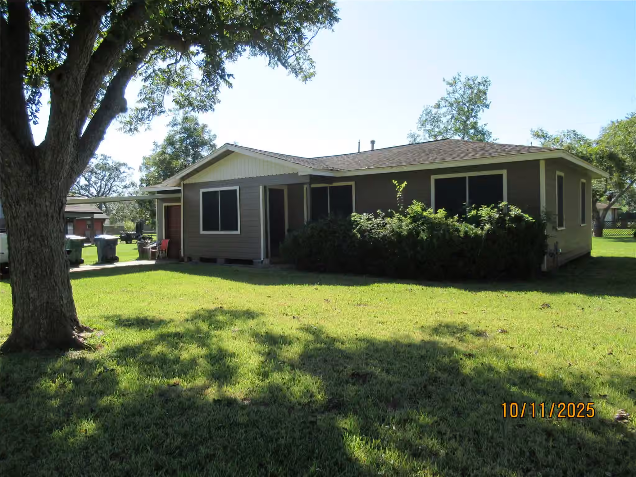 Photo 2 of 225 Moore Street, Richwood, TX