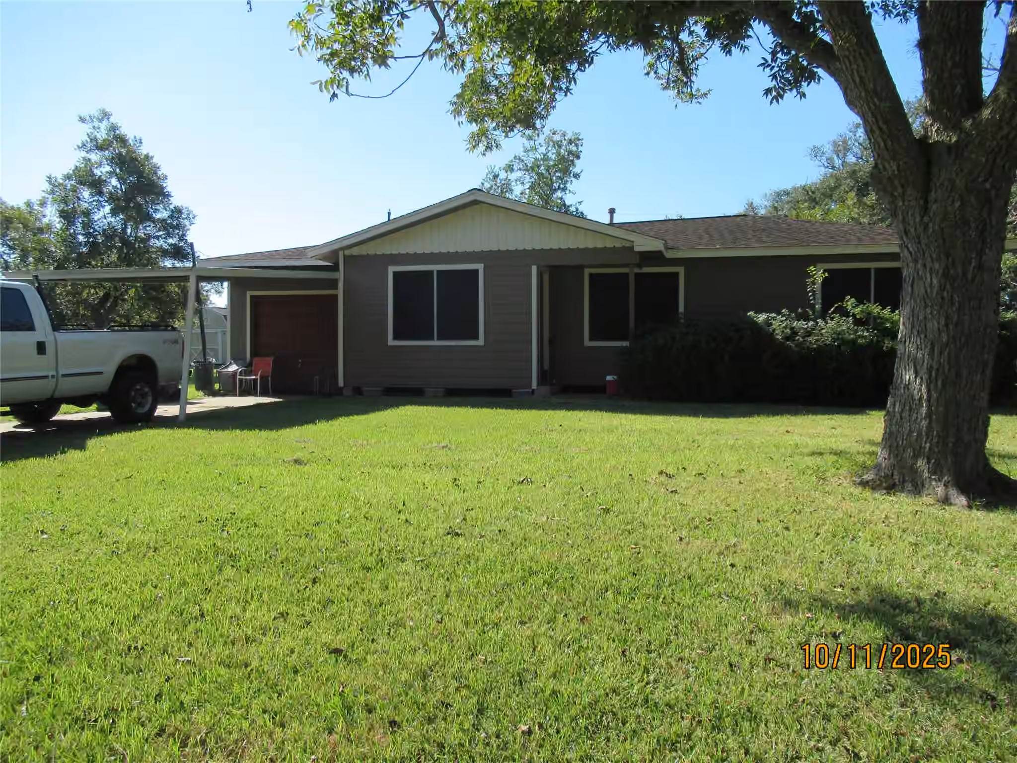 Photo 5 of 225 Moore Street, Richwood, TX