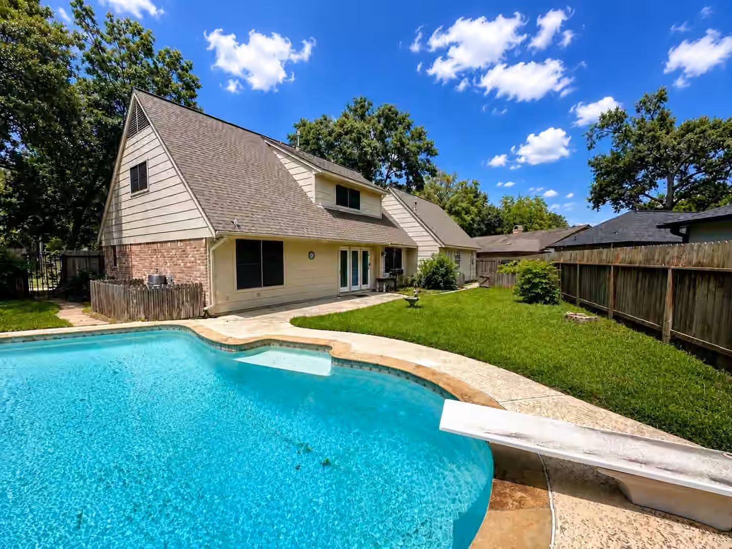 Photo of 14811 Mystic Bend Dr, Cypress, TX 77429
