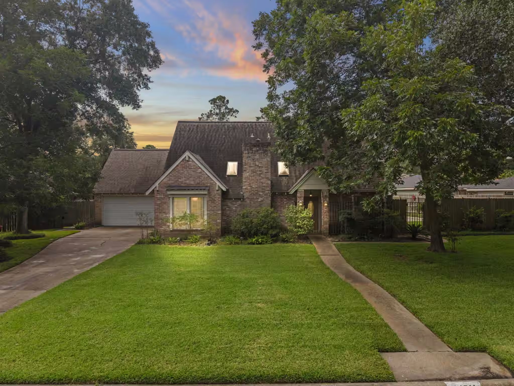 Photo 2 of 14811 Mystic Bend Dr, Cypress, TX