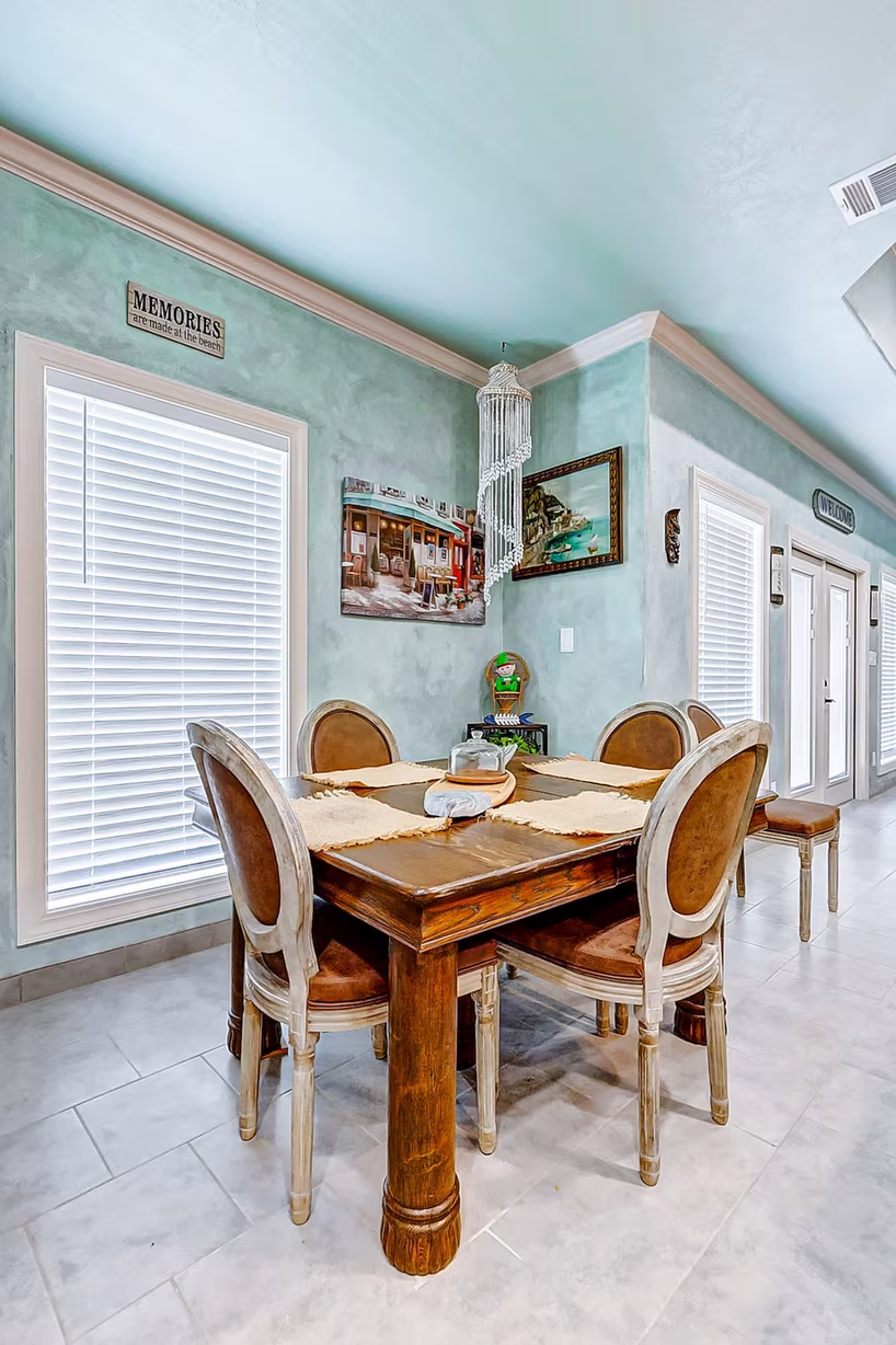 Photo 7 of 851 Palmetto Drive, Crystal Beach, TX