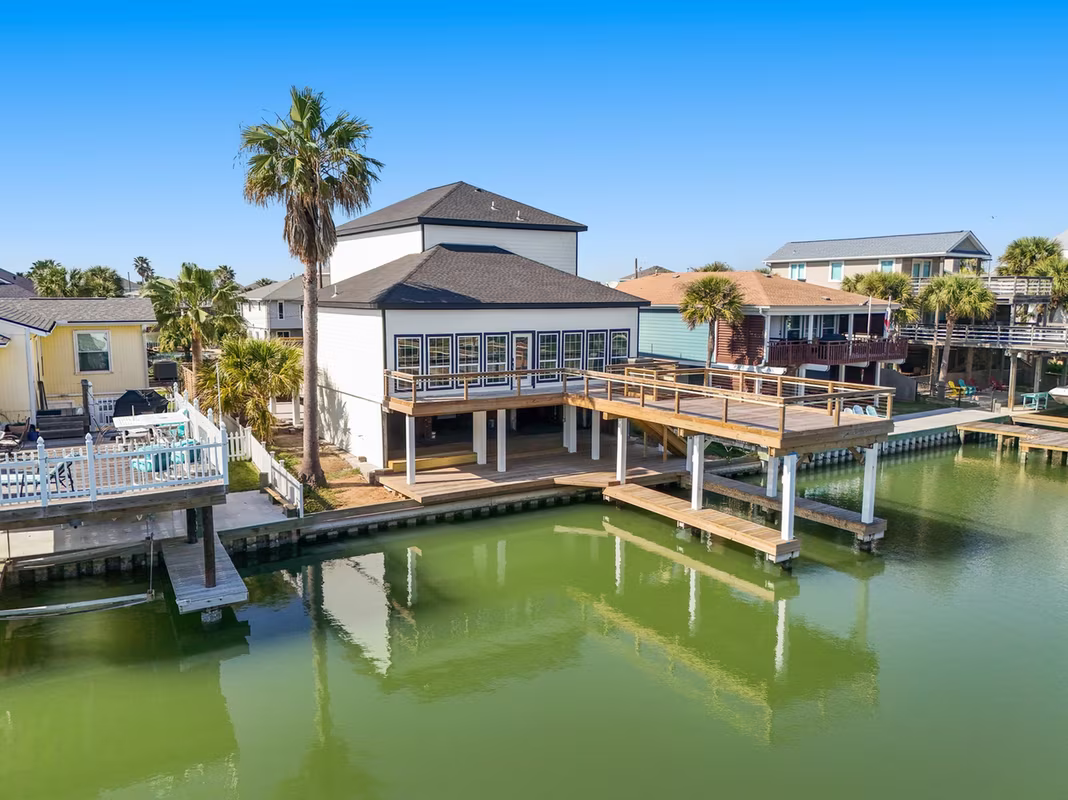 Photo of 16623 Jamaica Cove Road, Jamaica Beach, TX 77554
