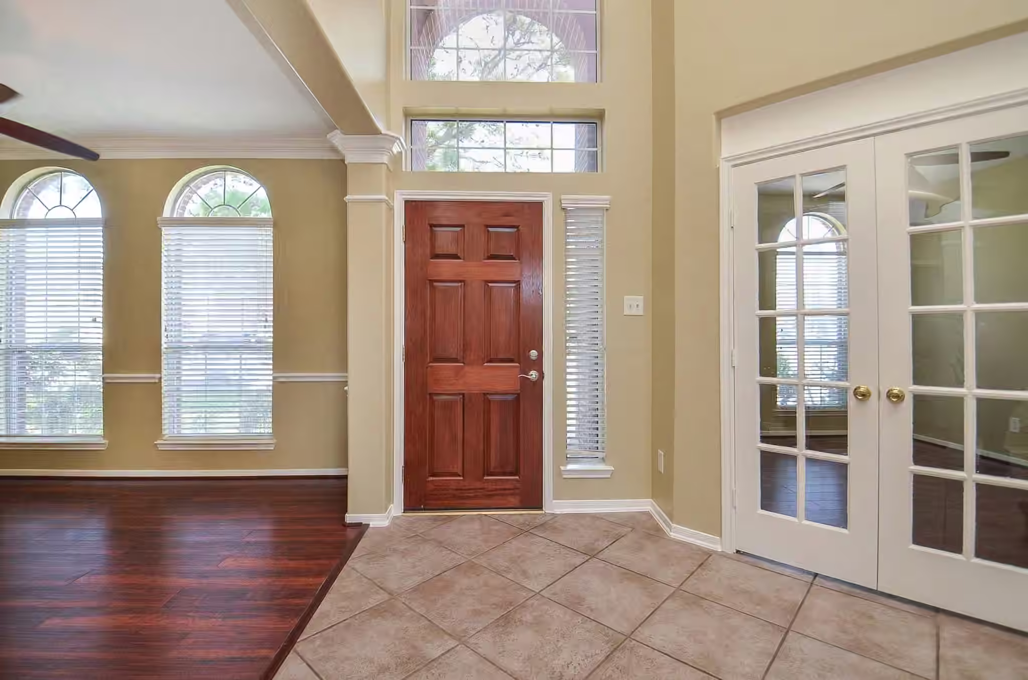 Photo 5 of 13109 Sunset Cliff Court, Sugar Land, TX