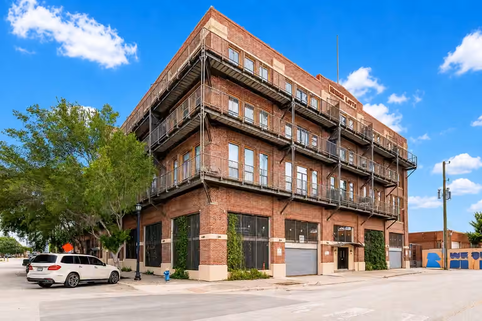 Photo of 2205 Mckinney Street 315, Houston, TX 77003