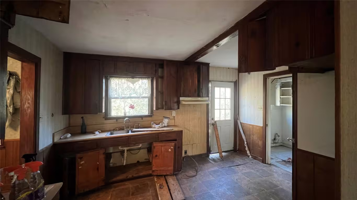 Photo 6 of 10111 Oberrender Road, Fairchilds, TX