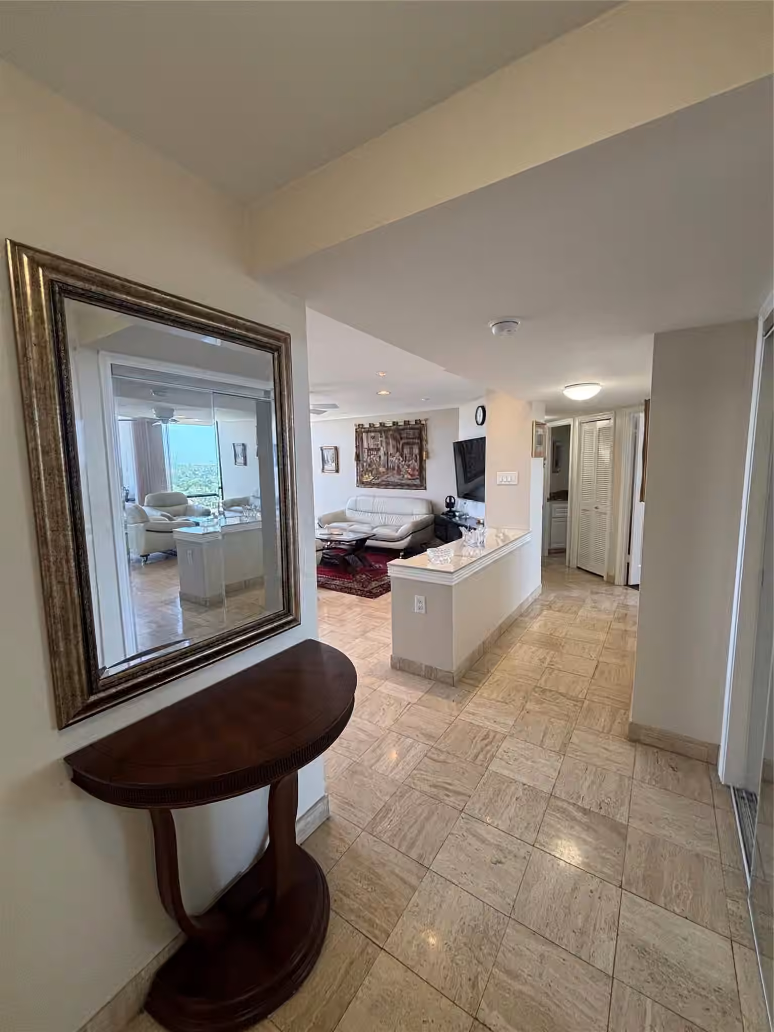 Photo 5 of 1111 Bering Drive 1205, Houston, TX
