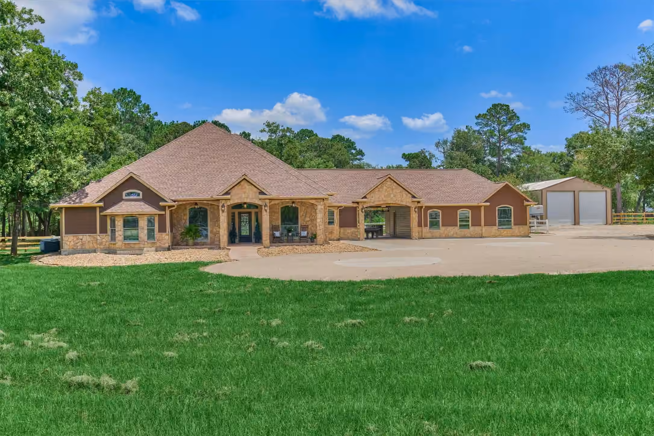 Photo 2 of 420 Ruel Road, Magnolia, TX