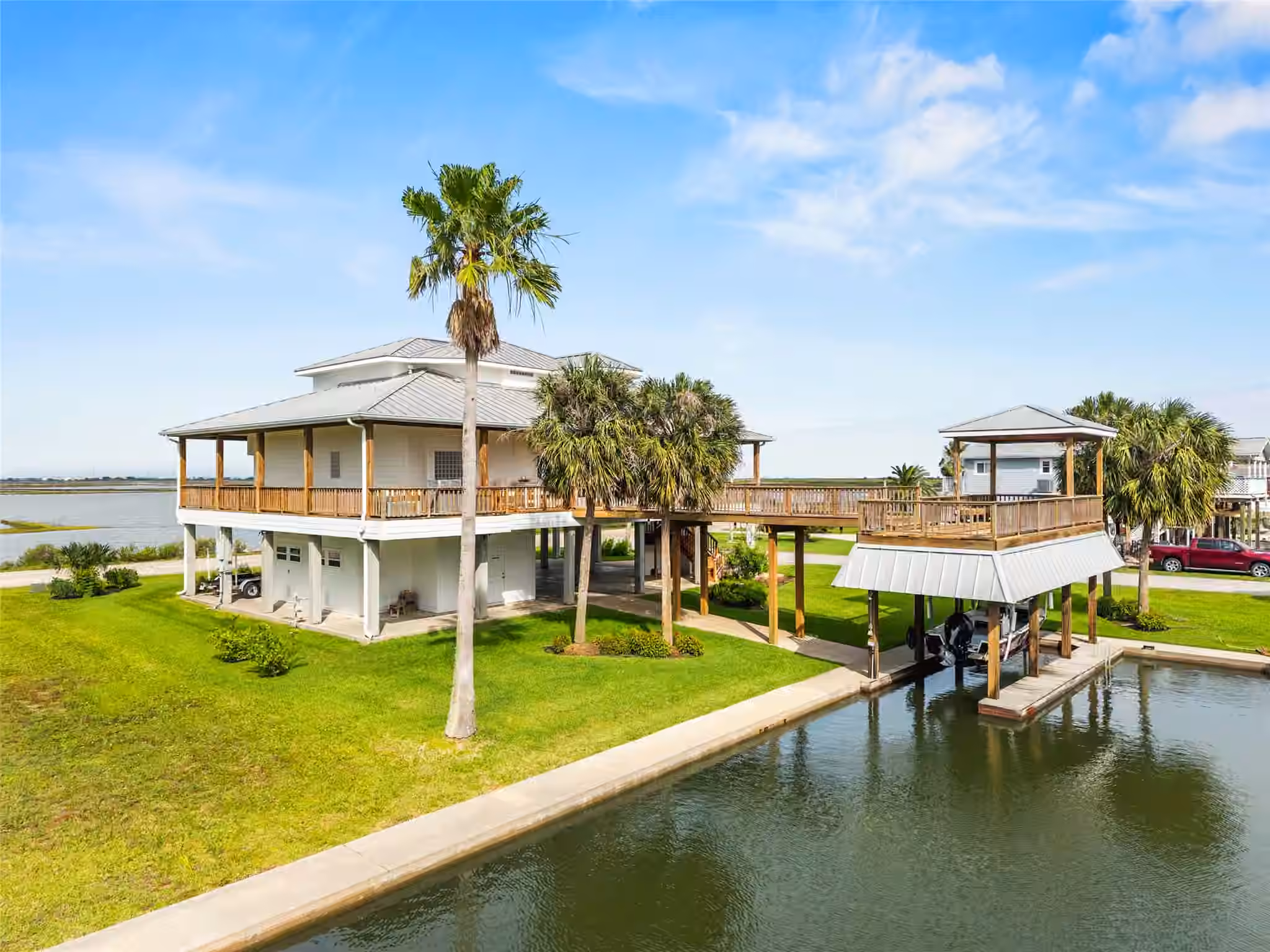Photo 2 of 4301 Jolly Roger Road, Jamaica Beach, TX