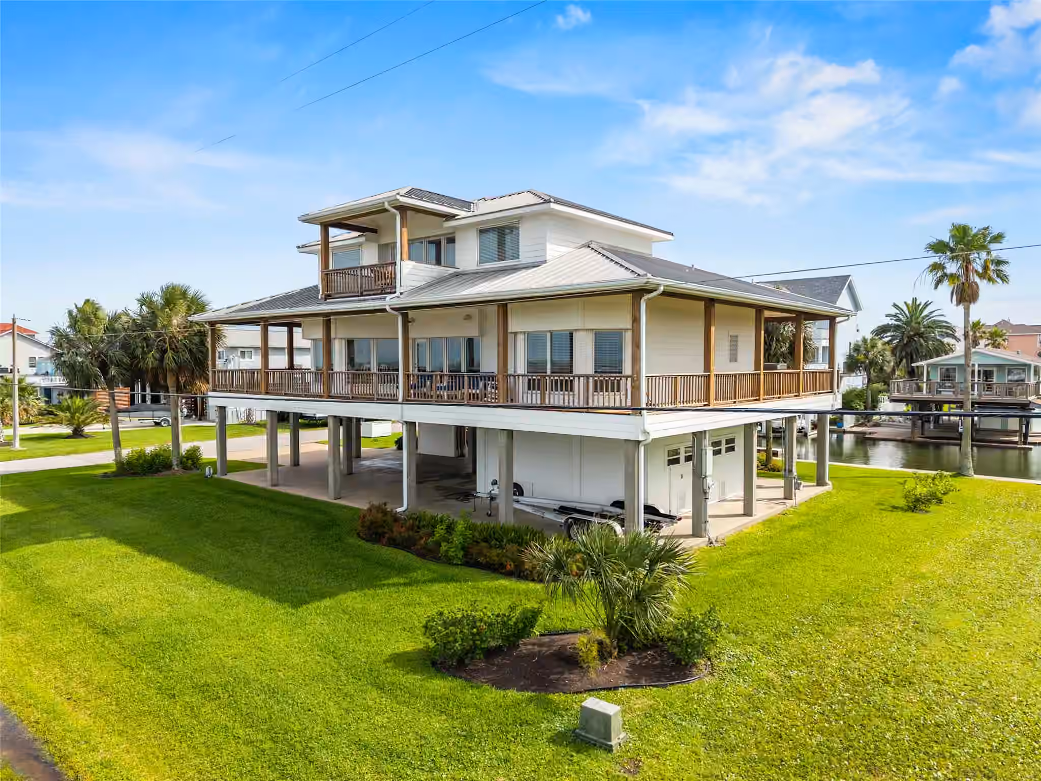 Photo 3 of 4301 Jolly Roger Road, Jamaica Beach, TX