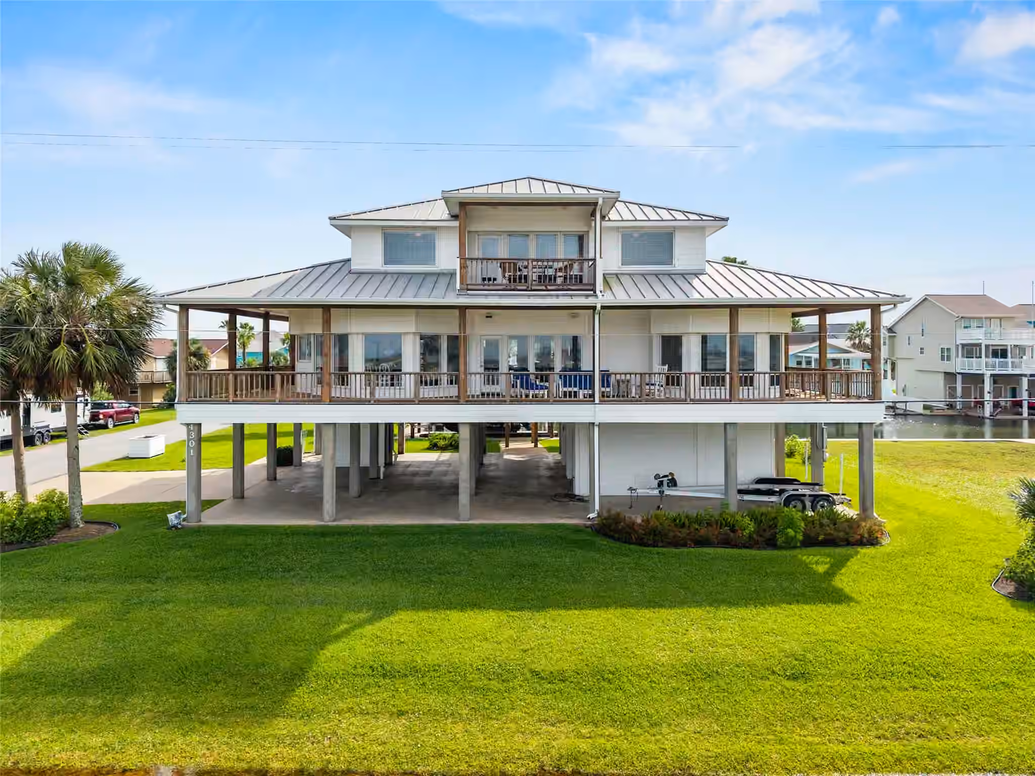 Photo 4 of 4301 Jolly Roger Road, Jamaica Beach, TX